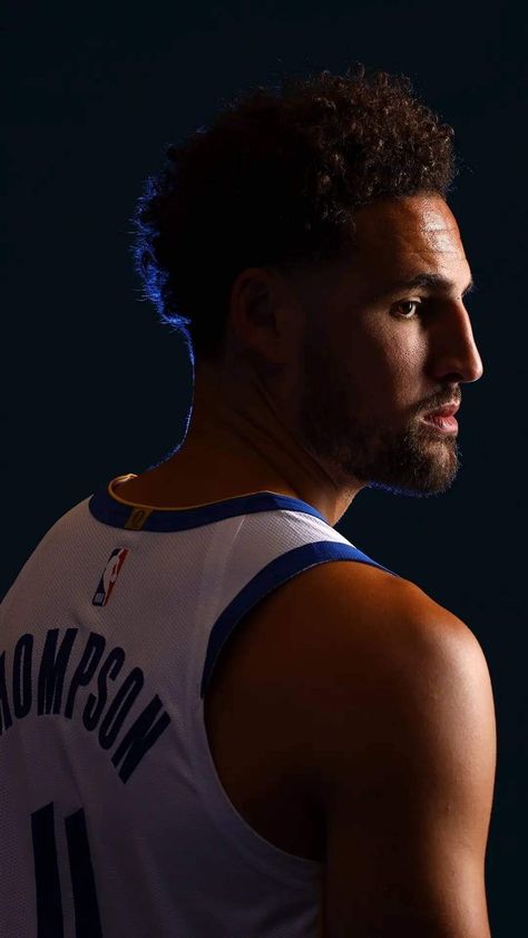 Klay Thompson Wallpaper, Splash Bros, Team Drawing, Thigh Fat Workout, Nba Wallpaper, Basketball Room, Men Stuff, Basketball Photography, Nba Wallpapers