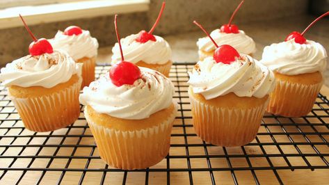 These Tres Leches Muffins are a wonderful way to delight any guest or to celebrate any special occasion. I hope you like them and try to make them yourself. Tres Leches Muffins, Cherry Cupcakes, Cherry Almond, Roy Rogers, Shirley Temple, Yummy Cupcakes, Vanilla Cupcakes, Cake Frosting, Cannoli