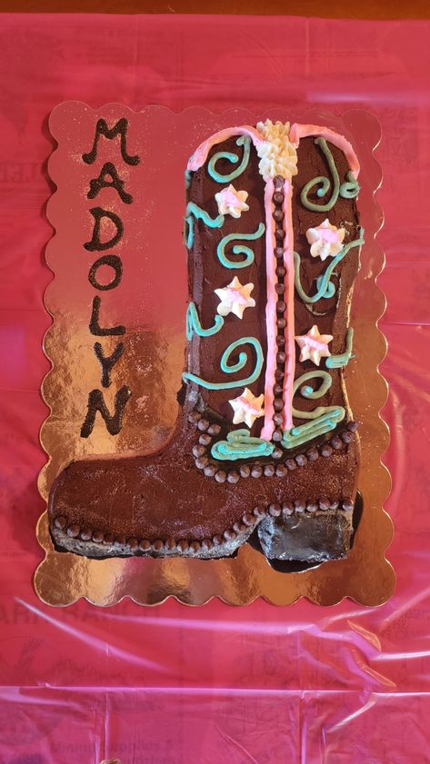 Cowboy Boot Cake, Barn Parties, Pretty Birthday Cakes, Cowgirl Boots, Happy Birthday, Birthday Cake, Projects To Try, Cake, Birthday