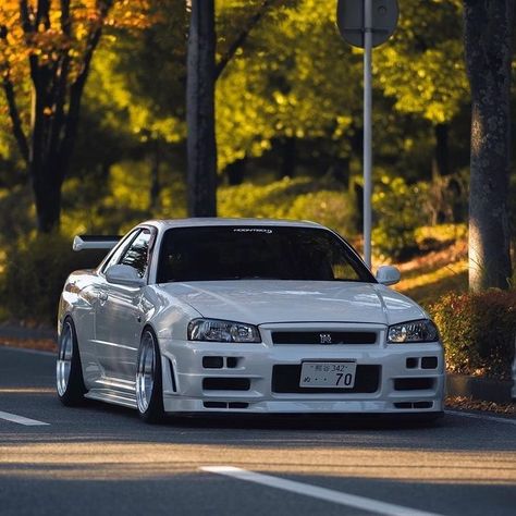 Skyline R34 🖤  @yuki.n_34r #jdm #supercars #skyline #nissan #iconiccars #car #cars 1999 Nissan Skyline Gtr R34, Honda Skyline, Nissan Gtr Skyline R34, R34 Gtr Skyline, Skyline Gtr34, Gtr R34 Skyline, Skyline Car, Fast And Furious Cars, R34 Skyline Gtr