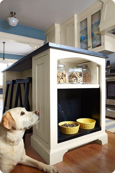 built in feeding station island Kitchen Built Ins, Pet Feeding Station, Kitchen Redo, Kitchen Remodel Idea, Design Case, Diy Kitchen, Built Ins, 인테리어 디자인, Kitchen Renovation