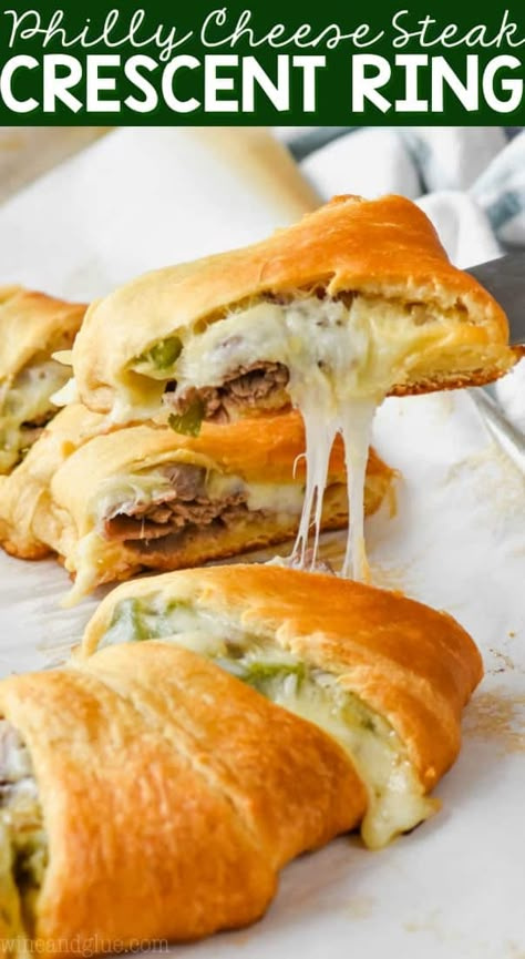 Shaved Beef Recipe, Crescent Roll Recipes Dinner, Meatball Stroganoff, Steak Casserole, Philly Cheese Steak Casserole, Philly Cheese Steak Recipe, Cheesesteak Recipe, Easy Delicious Dinners, Crescent Recipes