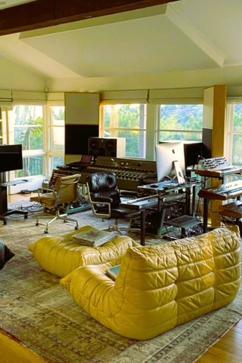 Home Music Rooms, Home Studio Setup, Togo Sofa, Music Studio Room, Home Studio Music, Studio Room, Room Design Bedroom, House Room, Music Studio