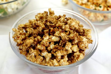 How to Dress Up Microwave Popcorn 3 Ways – Makeful Microwave Popcorn Recipes, Kettle Popcorn, Outdoor Movie Night, Popcorn Seasoning, Candy Popcorn, Popcorn Bar, Microwave Popcorn, The Resident, Popcorn Recipes