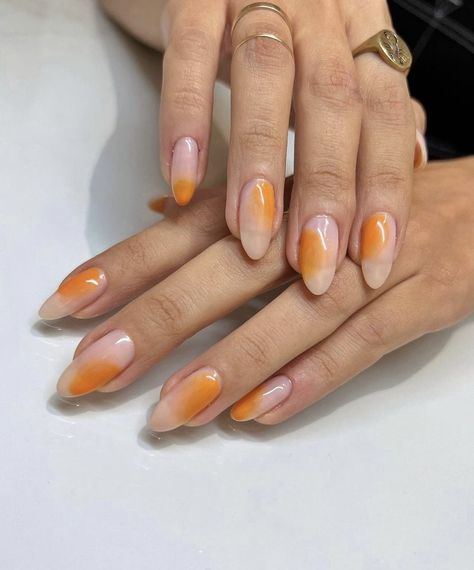 Subtle Nail Art, Aura Nails, Chrome Nail Art, Fun Nail Colors, Nail Color Trends, Shine Nails, Round Nails, Gem Nails, Fall Nail Art