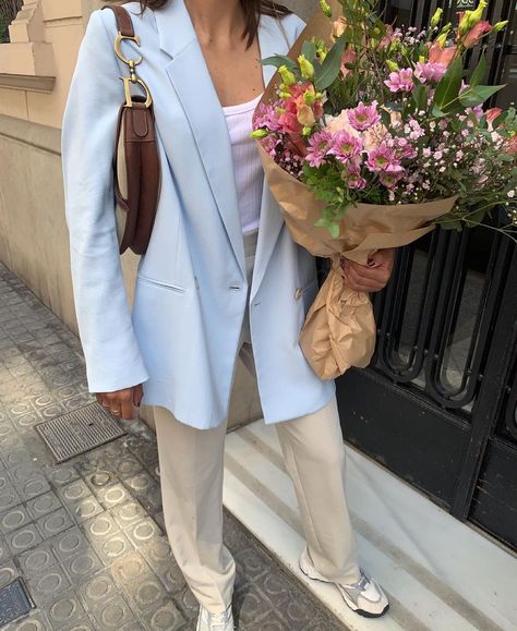 Baby Blue Blazer Outfit, Light Blue Blazer Outfit, Sky Blue Blazer, Office 2023, Blue Sweater Outfit, Baby Blue Outfit, Blue Blazer Outfit, Emelie Lindmark, Light Blue Blazer