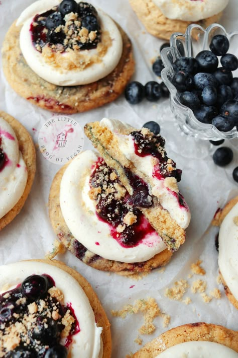 Vegan Blueberry Crumbl Cookies - The Little Blog Of Vegan Blueberry Crumble Cookies, Dairy Free Crumbl Cookie, Vegan Crumbl Cookies, Fancy Vegan Desserts, Vegan Crumble Cookies, Blueberry Recipes Vegan, Vegan Blueberry Cookies, Crumbl Cookie Blueberry Muffin, Vegan Berry Dessert