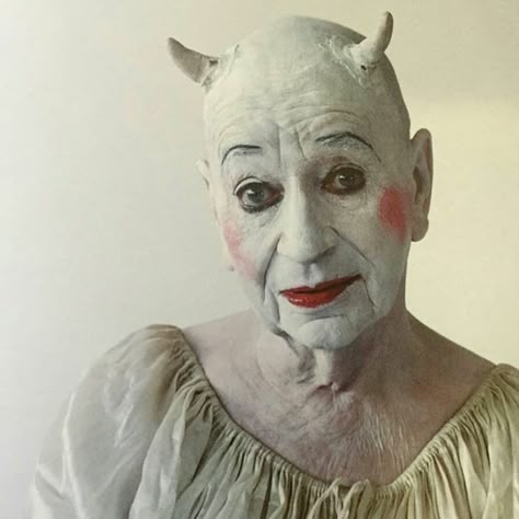 Lindsey Kemp Lindsay Kemp, Tim Walker, Figure Reference, Art Costume, Film Inspiration, Poses References, Turn Off, Photo Reference, Funky Art