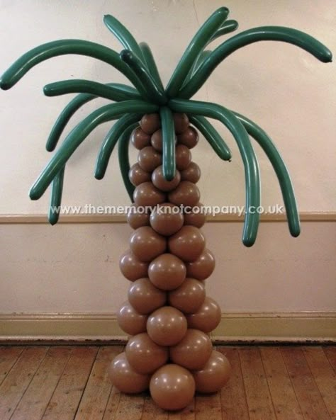 Palm Tree Balloon, Moana Party Ideas, Balloon Palm Tree, Tropisk Fest, Moana Birthday Party Ideas, Tree Balloon, Moana Birthday Party Theme, Moana Theme Birthday, Festa Moana Baby