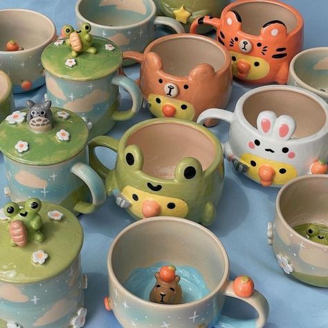 Ghibli Mug, Handmade Pottery Mugs, Sculpture Art Clay, Traditional Pottery, Tanah Liat, Clay Diy Projects, Clay Mugs, Mug Handmade, Pottery Techniques