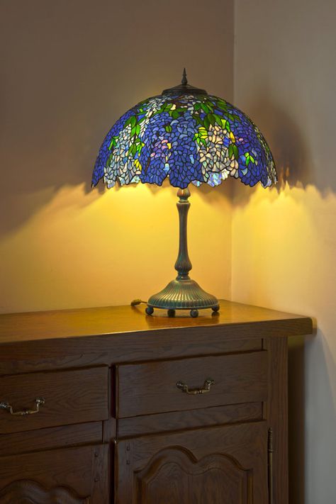 Stained Glass floral 'Laburnum' Tiffany Vintage replica Lamp - Height 82 cm /32.3"& Diameter of lampshade 56 cm /22" by 'WPworkshop' on Etsy ♥≻★≺♥ Stained Glass Floral, Eugene Atget, Spectrum Glass, Stained Glass Table Lamps, Antique Tiffany, Victorian Lamps, Big Lamp, Tiffany Style Lamp, Lamp Blue