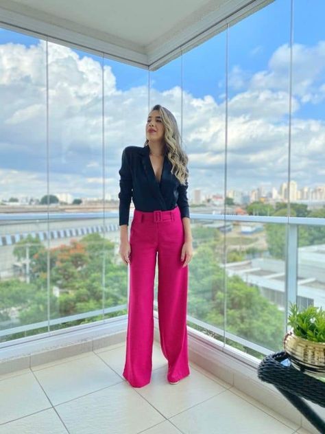 Pink Workwear, Trousers Outfit Work, Pink Trousers Outfit, Fuchsia Outfit, Semi Formal Mujer, Wide Pants Outfit, Pink Wide Leg Trousers, Wide Leg Trousers Outfit, Pink Pants Outfit