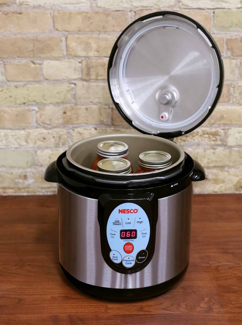 Pressure Canner Recipes, Electric Pressure Canner, Water Bath Canning Recipes, Canning Equipment, Food Sealer, Canning Process, Vacuum Food Sealer, Canning Vegetables, Homegrown Food