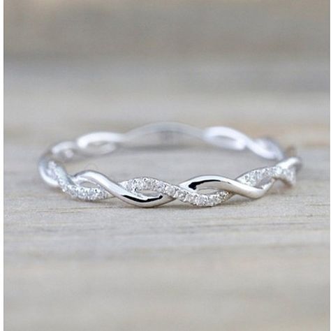 Twisted Eternity Ring, Gaun Abad Pertengahan, Hot Jewelry, Floral Ring, Twist Ring, Flower Wedding, Womens Wedding Bands, Fashion Ring, Rings Simple