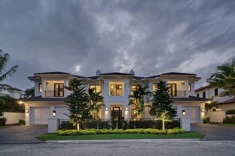 Luxury Beach House Exterior, Florida Homes Exterior, Alexander Palm, Apartments Exterior, Dubai Architecture, Homes Exterior, Beach House Exterior, Luxury Beach House, Dream Mansion