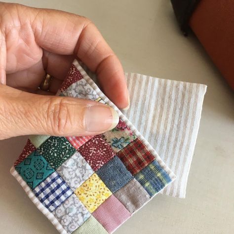 Wendy France on Instagram: “A recent commission for a Miniature quilt. Link to my Etsy shop in bio. #dollshouse #dollshouseminiatures #dollshouseminiature #dollhouse…” Baby Doll Cradle, Dollhouse Quilt, Miniature Sewing, Crafting Table, Doll Cradle, Dollhouse Diy, Dawn Dolls, Miniature Quilts, Doll Quilt