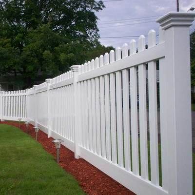 For those who have always wanted that white picket fence...  #Allpurposelandscaping #landscaping #landscape #landscapedesign #garden #gardening #lawncare #construction #gardendesign #landscaper #lawn #nature #landscapephotography #architecture #outdoorliving #plants #landscapers #landscapearchitecture #design #backyard #grass #gardens #patio #hardscape #hardscaping #photography Patio Hardscape, Front Yard Flower Bed, Vinyl Picket Fence, Wood Picket Fence, Vinyl Gates, Picket Fence Panels, Aluminium Gates, Ideas For Front Of House, Design Backyard