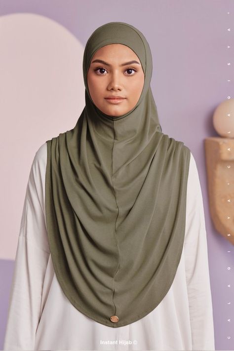 Inner Dress Hijab, Niqab Design Ideas, Half Niqab Style, Khimar With Niqab, Niqab Colors, Amira Hijab, Modest Solid Color Niqab, Hijab Dp, Elegant Fashion Outfits