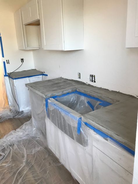 DIY Concrete Countertops – Mitchell & Co. Cement Countertops, Concrete Countertops Outdoor, Concrete Countertops Kitchen, Diy Concrete Countertops, Concrete Counter, Concrete Kitchen, Diy Countertops, Diy Concrete, Concrete Projects