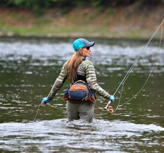 #troutfishinggear #FlyFishing Fly Fishing Girls, Trout Fishing Gear, Fishing Girl, Trout Fishing Tips, Fishing 101, Fly Fishing Tips, Fly Fishing Gear, Fishing Pictures, Fishing Techniques