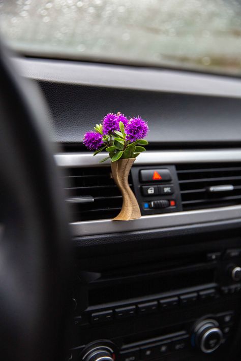 Mini vase car accessory for air vent / bio based / natural air freshener / zero waste / perfect gift - Aura - by NewAntheia on Etsy Lavender Car, Car Vase, Boho Car Accessories, Gold Car, Natural Air Freshener, Silver Car, Zero Waste Gifts, Cozy Boho, Car Accessories For Women