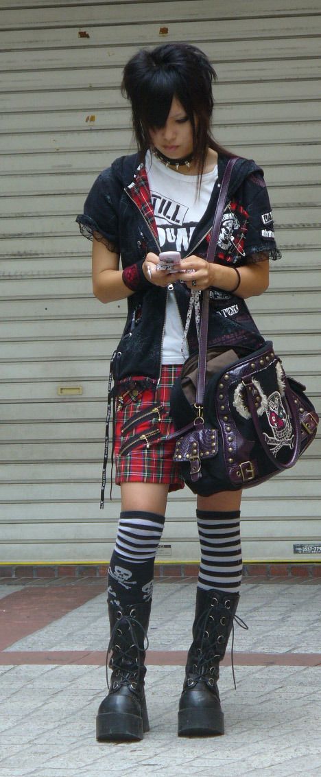 Japanese Punk, Punk Style Outfits, J Rock, Kei Visual, Tokyo Fashion, Punk Outfits, Alt Fashion, Japanese Street Fashion, J Fashion