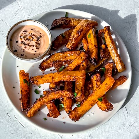 Pumpkin Fries Pumpkin Fries Baked, Fries Alternative, Pumpkin Fries, Pie Fries, Healthy Fries, Easy And Healthy Recipes, Carrot Fries, Baked Fries, Fries Recipe