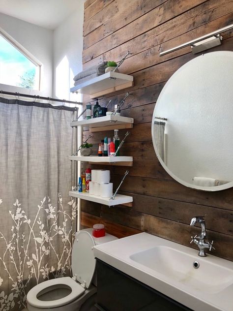 Pallet Bathroom, Bathroom Mirror Ideas, Accent Wall Stencil, Old Bathrooms, Large Curtains, Old Bathroom, Bathroom Diy, Mirror Ideas, Diy Bathroom Remodel