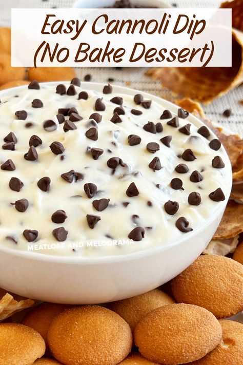 Canoli Dip Cream Cheese, Cannoli Dip With Cream Cheese, Canola Dip Recipe, Canoli Dip Best, Ricotta Dessert, Cannoli Dip, Chocolate Chip Dip, Super Easy Desserts, Cinnamon Rolls Easy