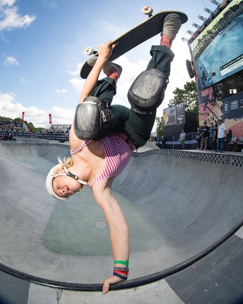 Nyc Pier, Skater Chick, Mini Ramp, Badass Female, Body Slam, Sport Park, Paralympic Games, Popsugar Fitness, Human Reference