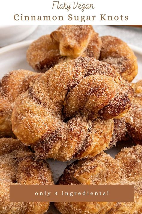 Vegan Cinnamon Desserts, Vegan Autumn Baking, Vegan Desserts For A Crowd, Vegan Swedish Recipes, Healthy Vegan Sweets, Vegan Puff Pastry Appetizers, Easy Vegan Snacks For Party, Easy Vegan Sweets, Sweet Pastry Ideas