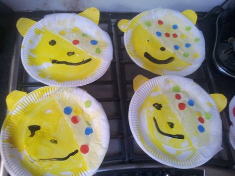 Paper plate Pudsey Humpty Dumpty Eyfs Activities, Pudsey Bear Crafts, Pudsey Bear Activities, Children In Need Crafts Pudsey, Children In Need Activities Eyfs, Children In Need Activities Pudsey, Pudsey Bear Activities Eyfs, Monkey Puzzle Tuff Tray, Children In Need Cakes