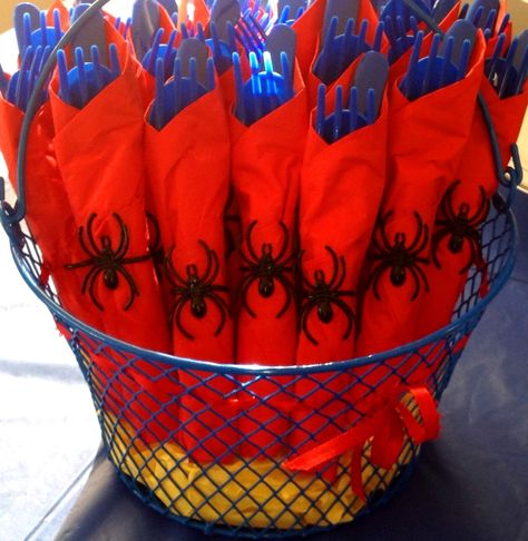 Games For Spiderman Birthday Party, Spiderman Birthday Party Target, Spiderman Diy Birthday Party, Avengers Theme Birthday Party Food, Spiderman Diy Party Decorations, Spiderman 2nd Birthday Party Ideas, Two Year Old Spiderman Party, Spiderman Birthday Party Table Decor, Spiderman Birthday Party Cupcakes