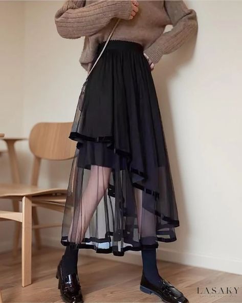 Black tulle skirt outfit