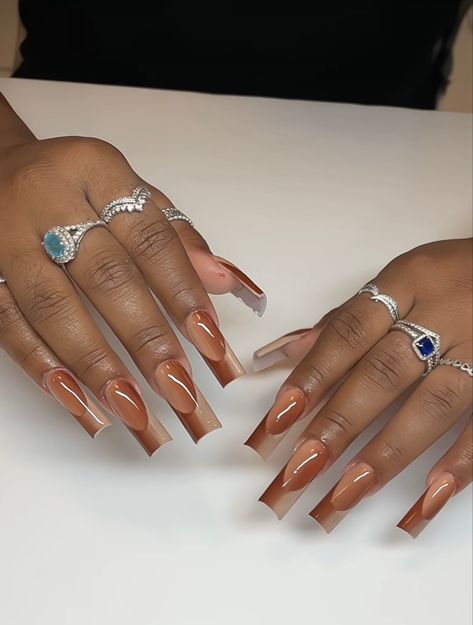 brown and nude ombre french tip square shaped nails Nude Nails Square, Fall Nails Ombre, Nails Inspiration 2023, Nails Ombre French, Brown Nude Nails, Fall Nails Inspiration, Ombre French Nails, Ombre French Tips, Nails Designs Ideas