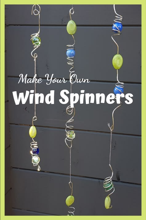 How To Make Garden Wind Spinners - Wind Spinners Diy, Carillons Diy, Spinners Diy, Gardening Crafts, Wind Chimes Homemade, Garden Wind Spinners, Wind Chimes Craft, Diy Wind Chimes, Wind Spinners