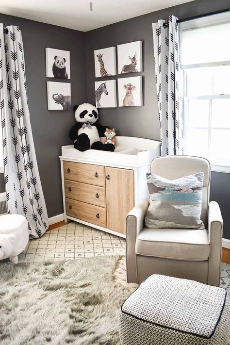 Panda Nursery Theme, White Baby Room, Gray And White Nursery, Baby Nursery Ideas Neutral Grey, Neutral Boy Nursery, Gray Nursery Girl, Neutral Nursery Ideas, Small Room Nursery, Nursery Color Scheme