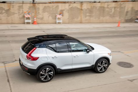 2019 Volvo XC40: 6 Things We Like and 3 Things We Don’t | News | Cars.com Volvo Xc 40, Xc40 Volvo, Volvo Xc40 Recharge, Auto Services And Repair, Subcompact Suv, Best Suv Cars, Volvo Xc, Future Planning, Cars Ideas