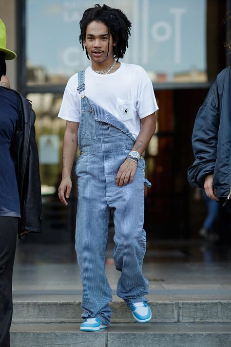 Overall Streetwear, Men Overalls Outfits, Mens Overalls Outfits, How To Style Dungarees, Overalls Outfit Men, Indie Summer Outfits, Overalls Men Fashion, Overall Men, Overalls Outfits