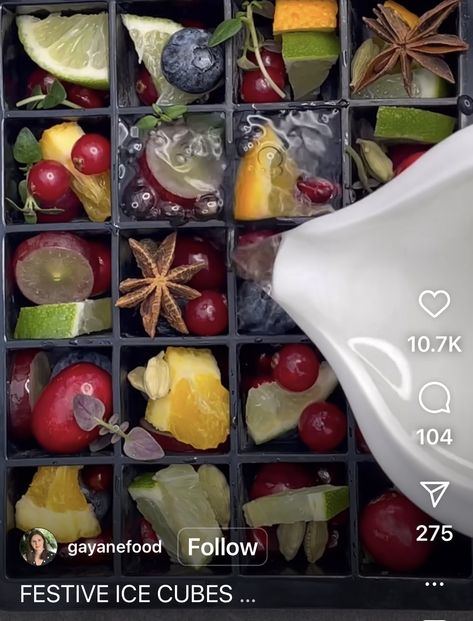 Fancy Ice Cubes, Fruit Ice Cubes, Cardamom Pods, Decorações Com Comidas, Refreshing Drinks Recipes, Fruit Smoothie Recipes, Star Anise, Drinks Alcohol Recipes, Alcohol Recipes