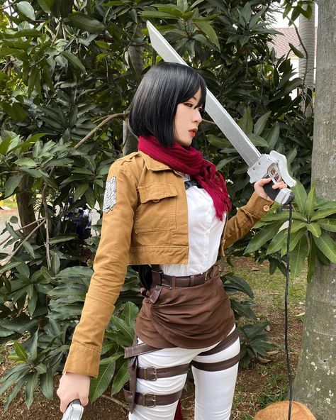 Halloween Costumes Anime Characters, Easy Anime Cosplay, Mikasa Cosplay, Gundam Cosplay, Titan Cosplay, Cosplay Idea, Naruto Sasuke, Mikasa Ackerman, Anime Merchandise