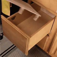 Secret Compartment Furniture, False Bottom, Secret Hiding Places, Space Saving Hacks, Secret Closet, Hidden Spaces, Saving Hacks, Chic Bedroom Decor, Hidden Compartments