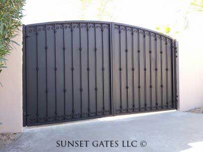 Metal Gates Design Ironworks, Privacy Gates, Metal Gates Design, Garden Gates And Fencing, Yard Gate, Iron Garden Gates, Garden Gate Design, House Front Door Design, Gate Wall Design