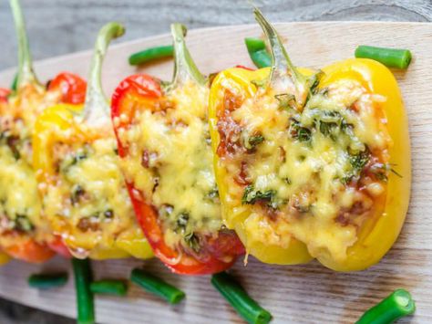 Spicy Stuffed Capsicum Capsicum Recipe, Stuffed Capsicum, Healthy Mummy Recipes, Capsicum Recipes, Mummy Recipes, Healthy Mummy, Easy Healthy Eating, Superfood Recipes, Wild Rice