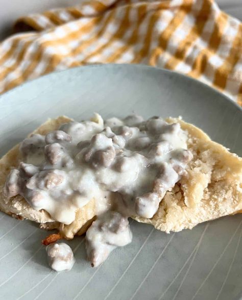 This biscuits and gravy recipe is super low in calories and very Weight Watcher Friendly. Breakfast is one of my most favorite meals of the day. I love bacon, eggs, hash browns, biscuits, and gravy...you name it. I know biscuits and gravy is a Southern menu item and I live in the North. Whenever I...Read On → Dairy Free Greek Yogurt, Protein Biscuits, Gravy Biscuits, Biscuits And Gravy Recipe, Recipe Diaries, Healthy Biscuits, Ww Ideas, Sausage Gravy And Biscuits, Ww Breakfast