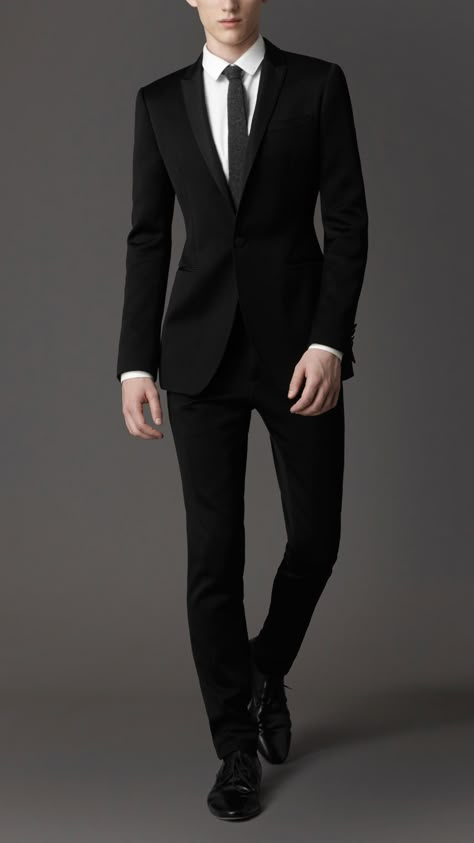 Burberry black suit Burberry Suit, Terno Slim, Business Casual Blouse, Slim Fit Suit Men, Costume Noir, Bespoke Suit, Classy Men, Beautiful Suit, Slim Fit Suits