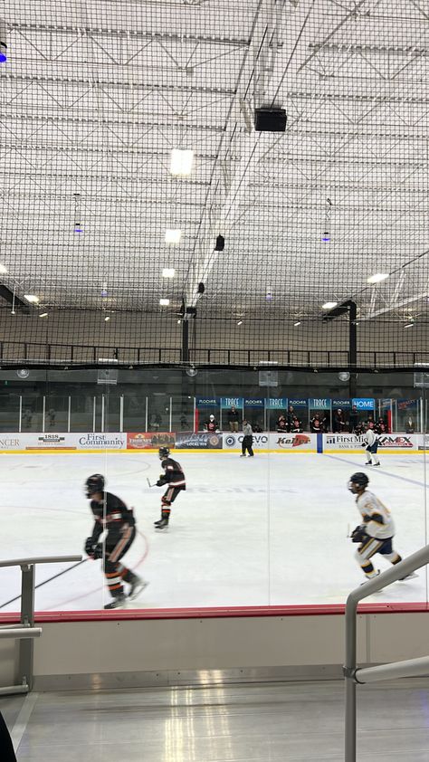 Hockey Aethstetic, Ice Hockey Game Aesthetic, Hockey Ice Rink, Hockey Practice Aesthetic, College Hockey Aesthetic, Hockey Aestethic, Breakaway Grace Reilly, Hockey Astethic, Hockey Player Aesthetic