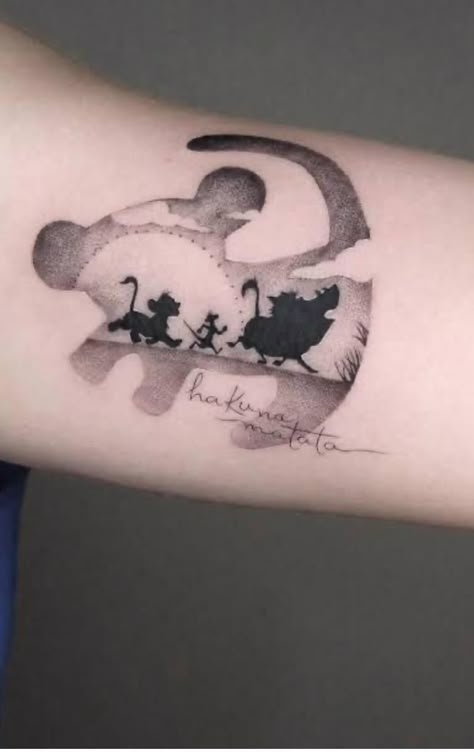 Simba Timon And Pumba Tattoos, Disney Tattoos Hand, Disney Sibling Tattoos, Lion King Tattoo Ideas, Disney Tattoos For Men, Tattoo Lion King, Simba Tattoo, Toothless Tattoo, Hakuna Matata Tattoo