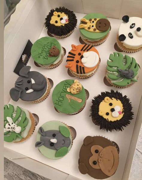 Safari Pull Apart Cupcakes, Jungle Theme Cupcakes, Rainforest Party, Animal Cupcake, Cupcake Inspiration, Cookies Theme, Pull Apart Cupcakes, Beautiful Cake Designs, Animal Cupcakes