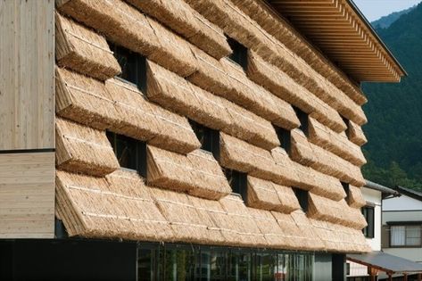 Kengo Kuma, Japanese Architect, Thatched Roof, Small Hotel, Salou, Japanese Architecture, Facade Architecture, Sustainable Architecture, Facade Design